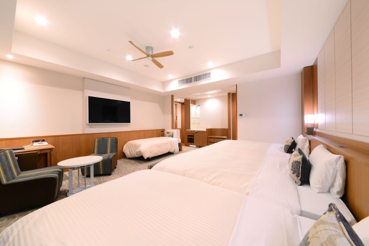 Vessel Campana Okinawa photo 14