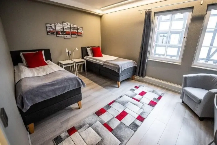 Standard Twin room with courtyard view