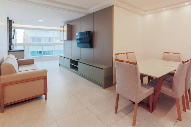 Ocean View Apt Just 110m From the Beach - Evo0801