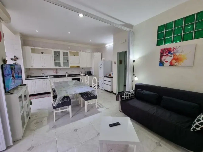 3 Bedrooms Apartment