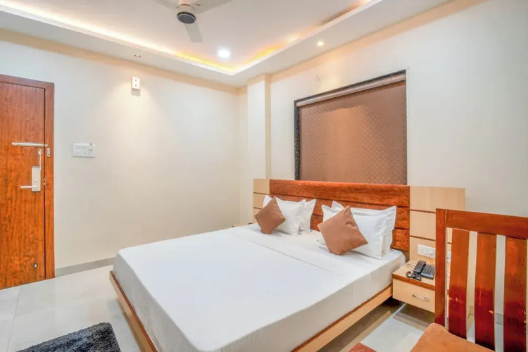 Hotel Clover Inn by Onyx Group