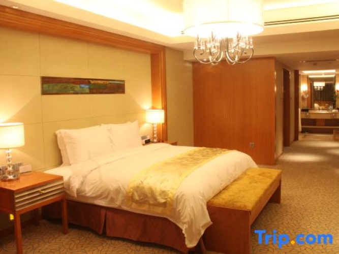 Deluxe Double Suite