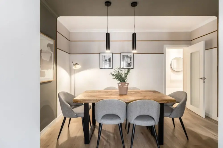 Nicks - 2 Bedrooms in Trafalgar