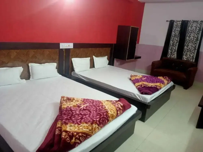 New Yatrik Hotel