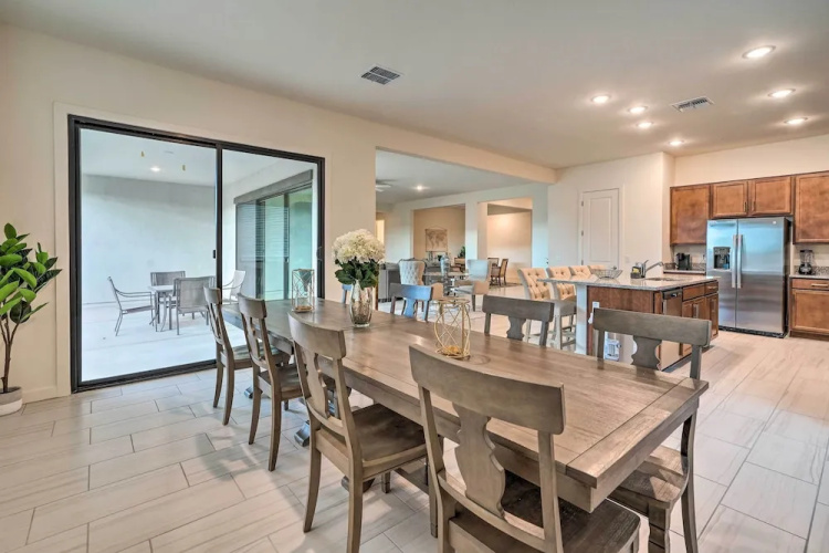 Modern Glendale Getaway ~ 3 Mi To Stadium!