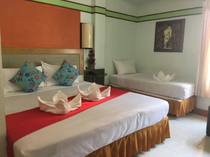 Polkadot Cafe Hotel