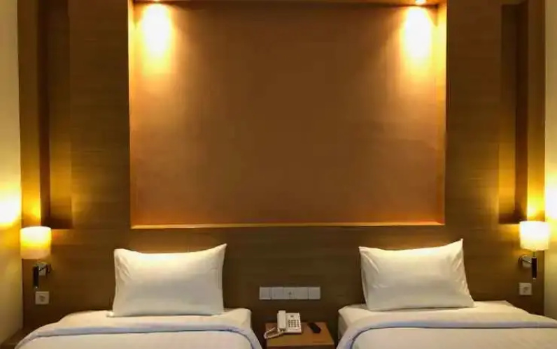 Lcr Hotel
