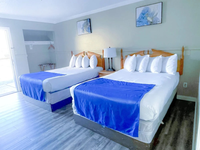 Omeo Suites Glass Beach