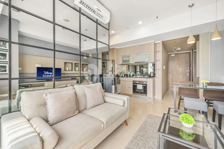 2 Bedrooms Apartment with city view