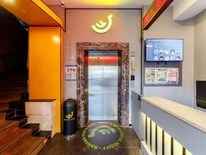 Banana FUN Hotel