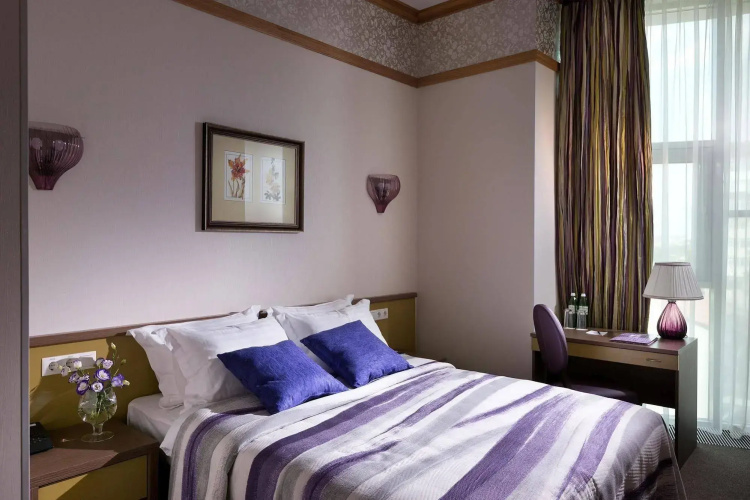 Iris Art Hotel