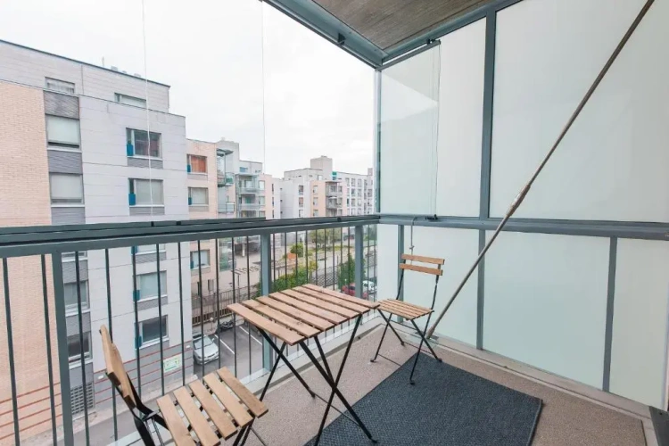 2 Bedrooms Apartment