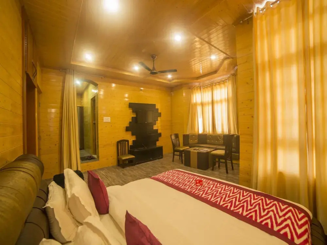 OYO 5582 Master Residency
