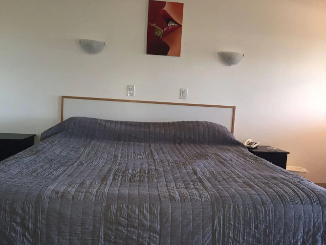 Voyageur Motel