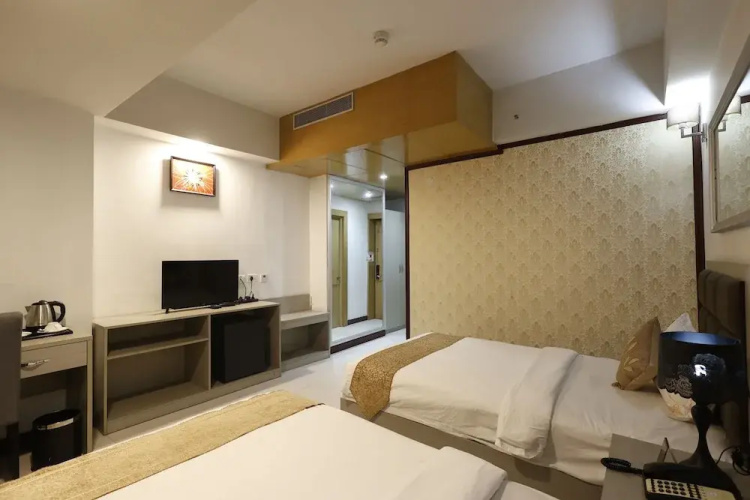 Aristocrat Hotel, New Town, Kolkata