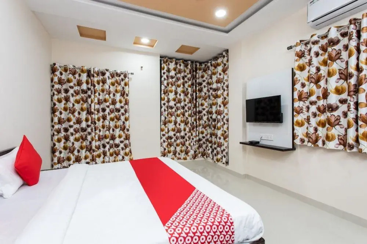 OYO 26905 Hotel Aalishan