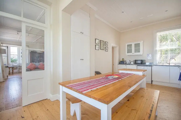 Fintimara Bay House