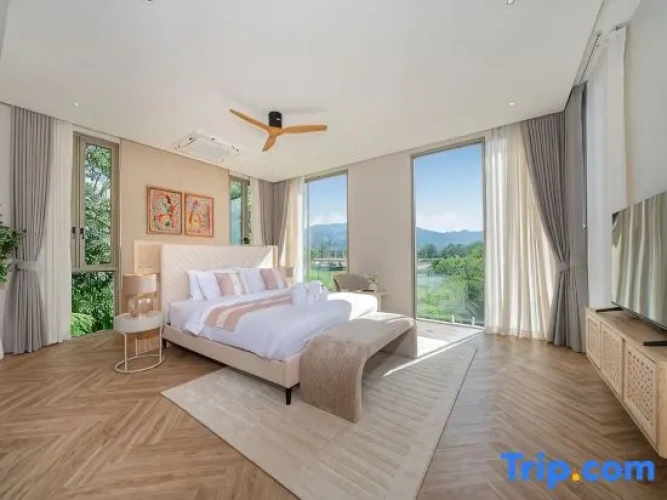 4 Bedrooms Villa