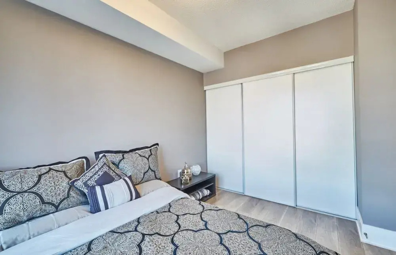 Toronto Escape - Moonstone Suite