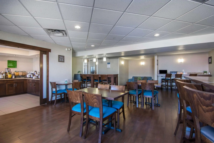 Comfort Inn & Suites Airport photo 29