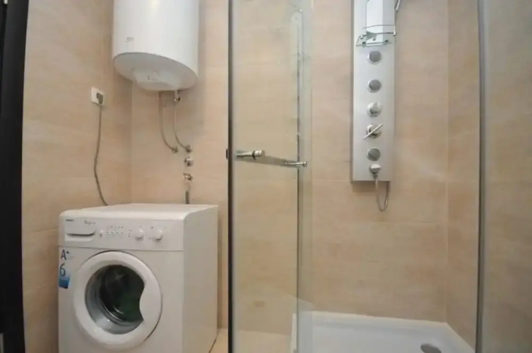 One Bedroom Apartment Centar C9