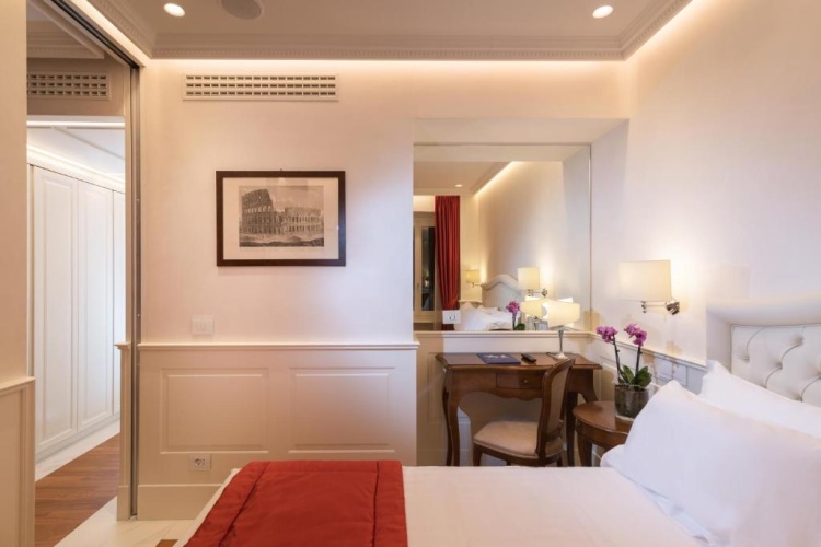 Superior Triple room