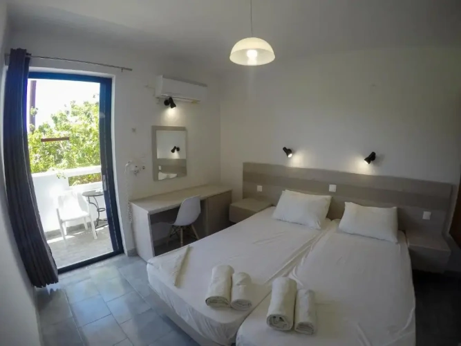 2 Bedrooms Apartment