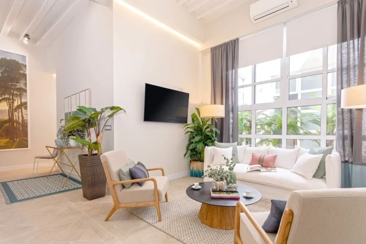 2 Bedrooms Apartment