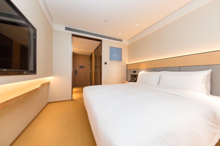 Standard Double room with city view