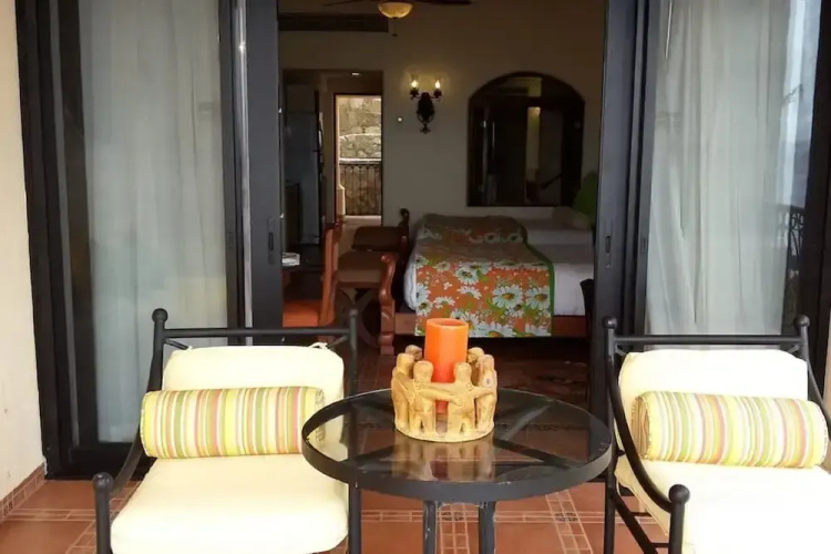 Great 1 BR Hacienda Encantada