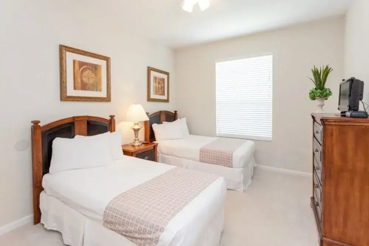 4114 Breakview Dr 307 2 Br condo by RedAwning