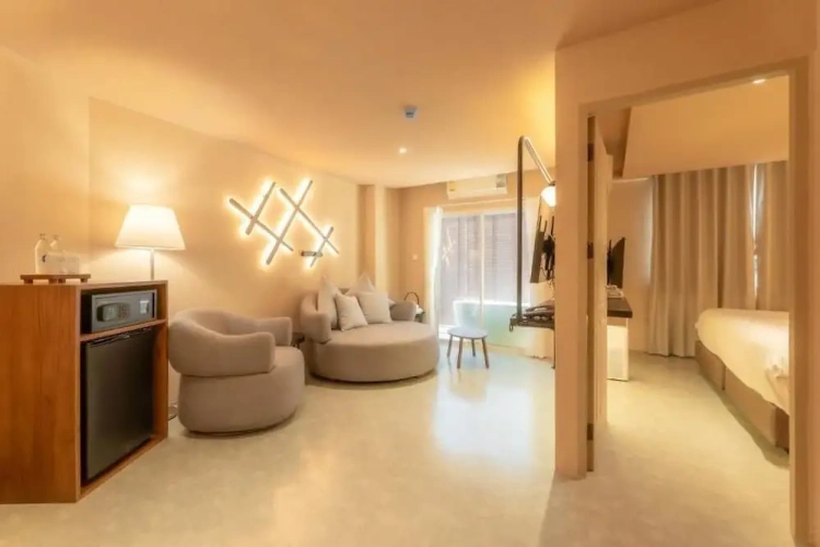 Suite with mountain view