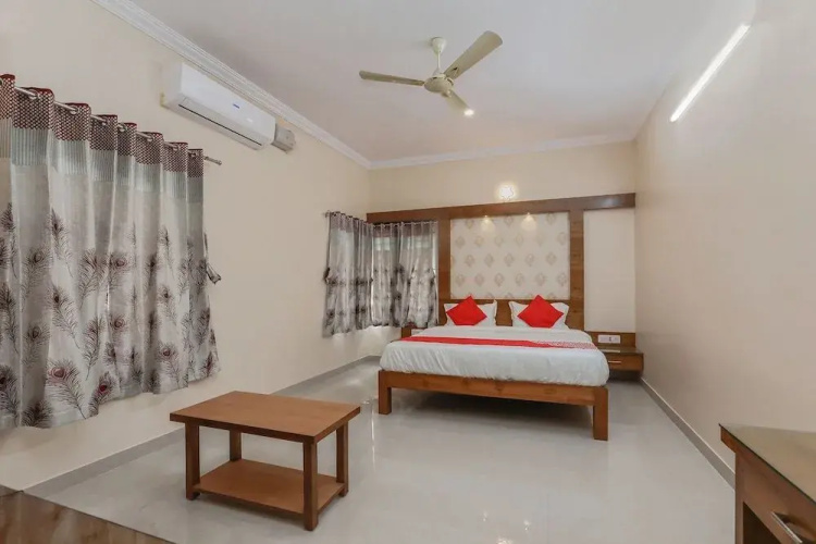Oyo 24264 Monisha Residency