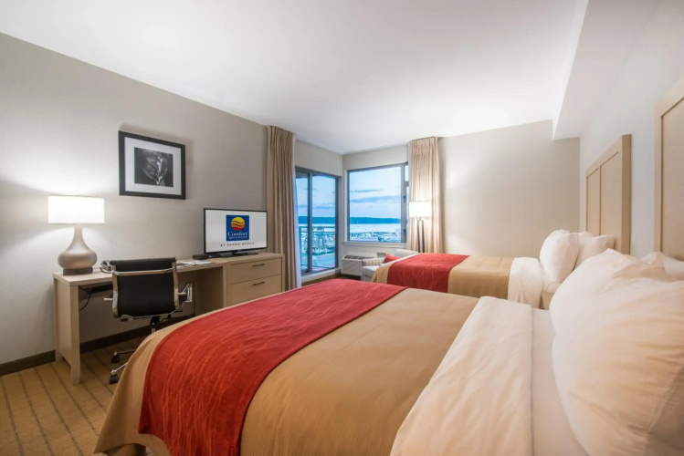 Comfort Inn & Suites