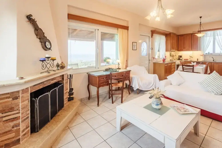 Country House with Panoramic View And Beach Access