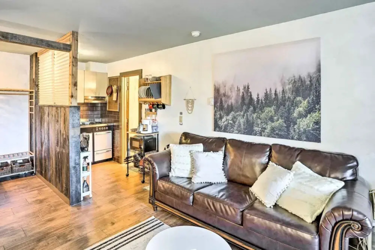 First-floor Hunter Condo < 1 Mi to Slopes!