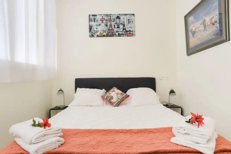 FOCH-CHAMPS ELYSEES Suites