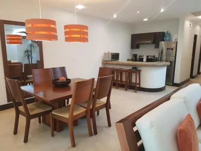 2 Bedrooms Apartment