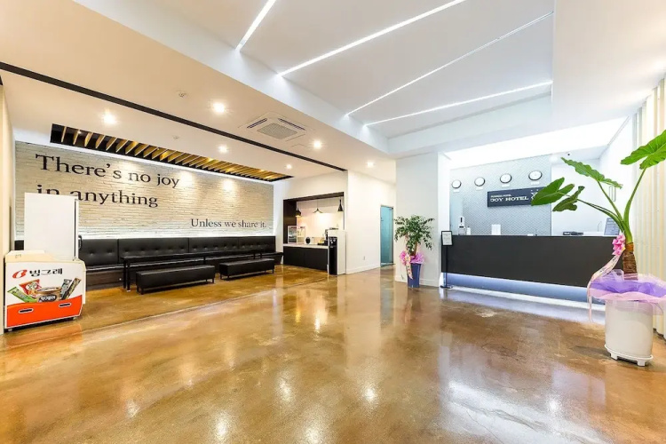 Joy Hotel
