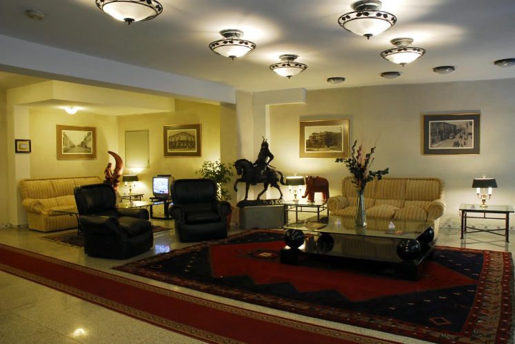 Windsor Suites Hotel