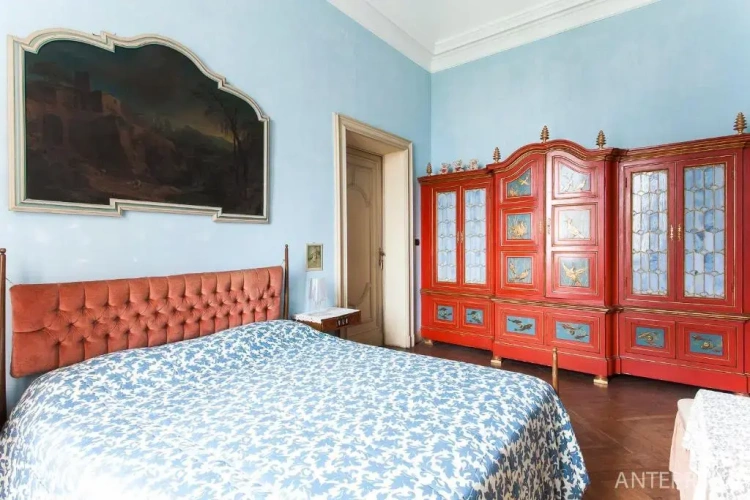 Standard Quadruple room with view
