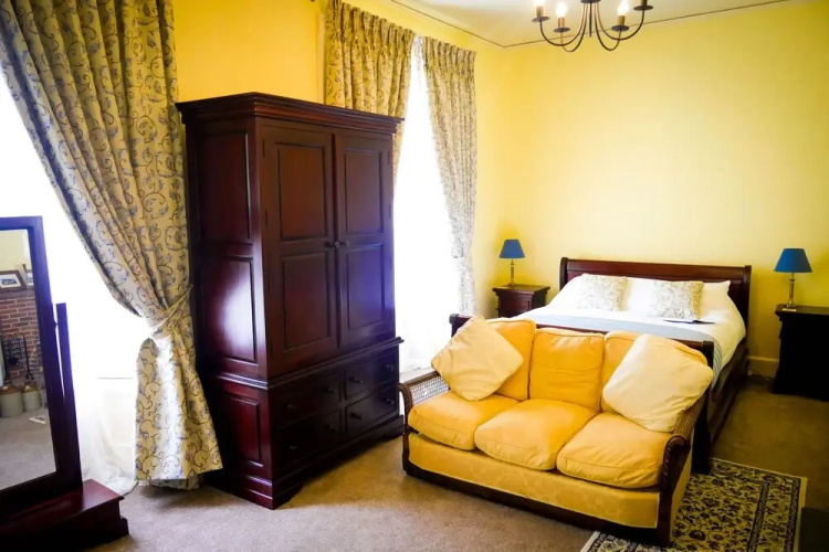 Boulston Manor