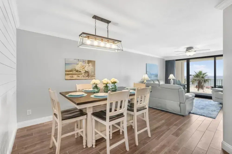 Windward Pointe 303 Ideally Located on 3rd Floor