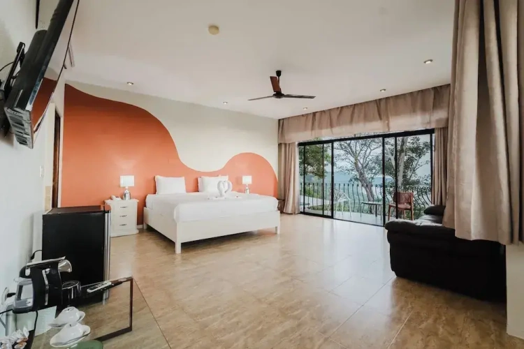 Standard Family room