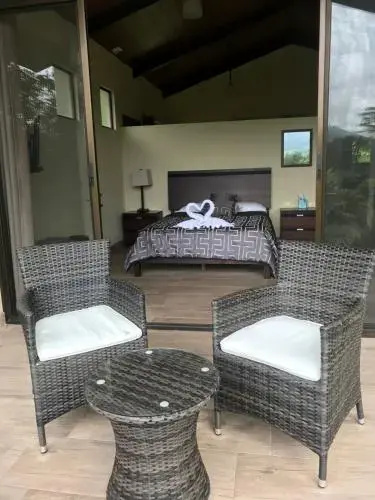 Arenal Roca Suites