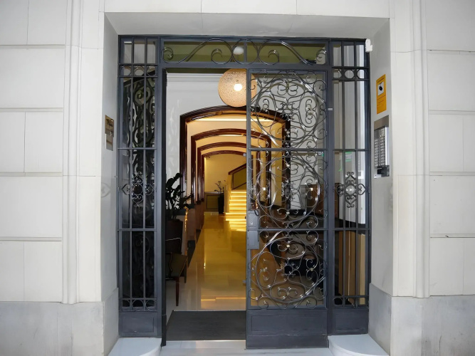 Mercedes Heritage Barcelona Apartments