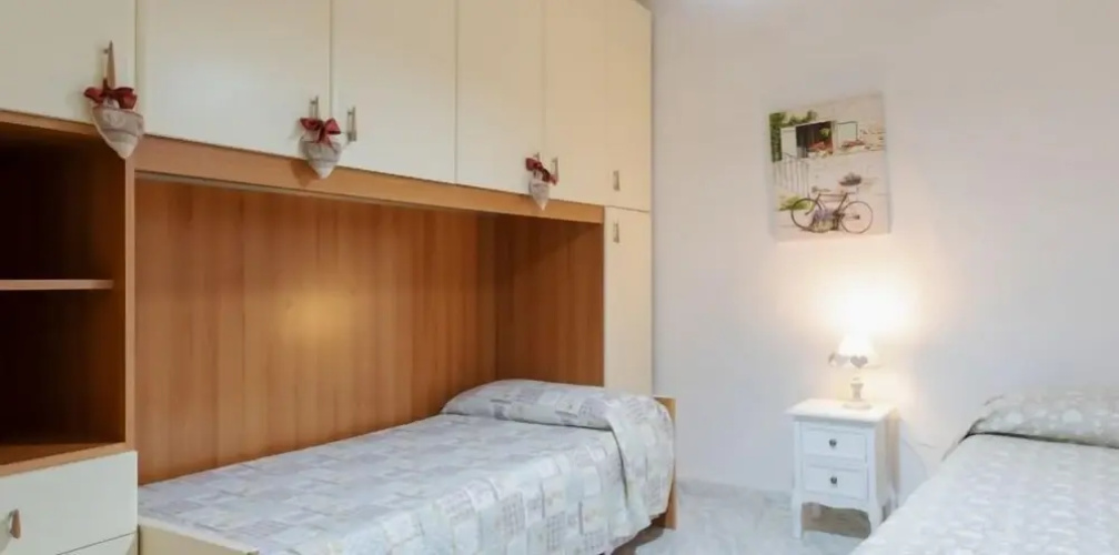 Bright Apartment with Terrace