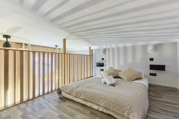 Superb Apartment Center of Paris Montmartre