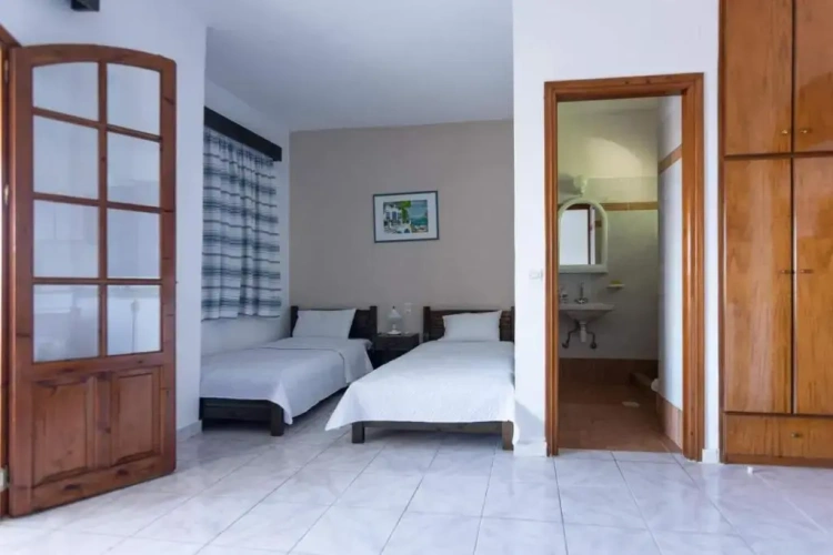 Standard Quadruple room with sea view