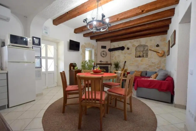 2 Bedrooms Basement Apartment